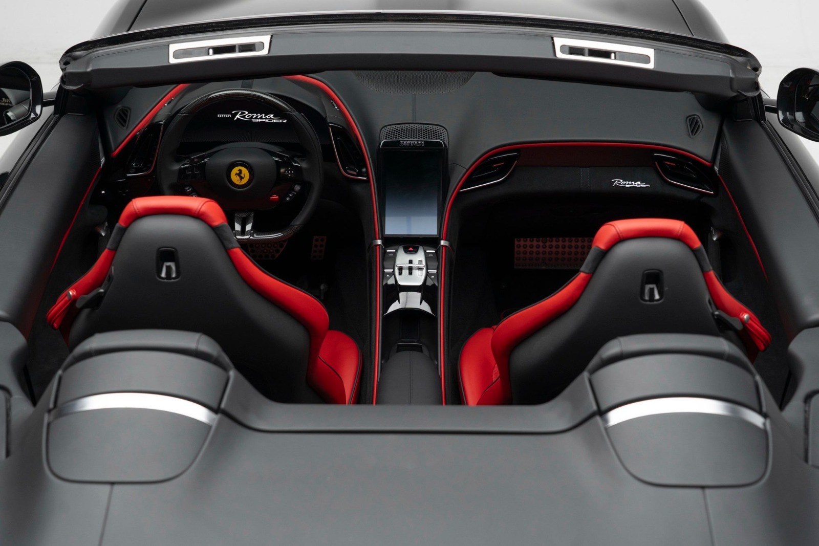 Ferrari Roma Spider 2025 — imagem 1